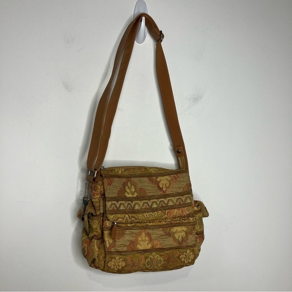 Vintage Fossil tapestry crossbody bag medium size 9.5” x 9.75” x 3” - Picture 1 of 14
